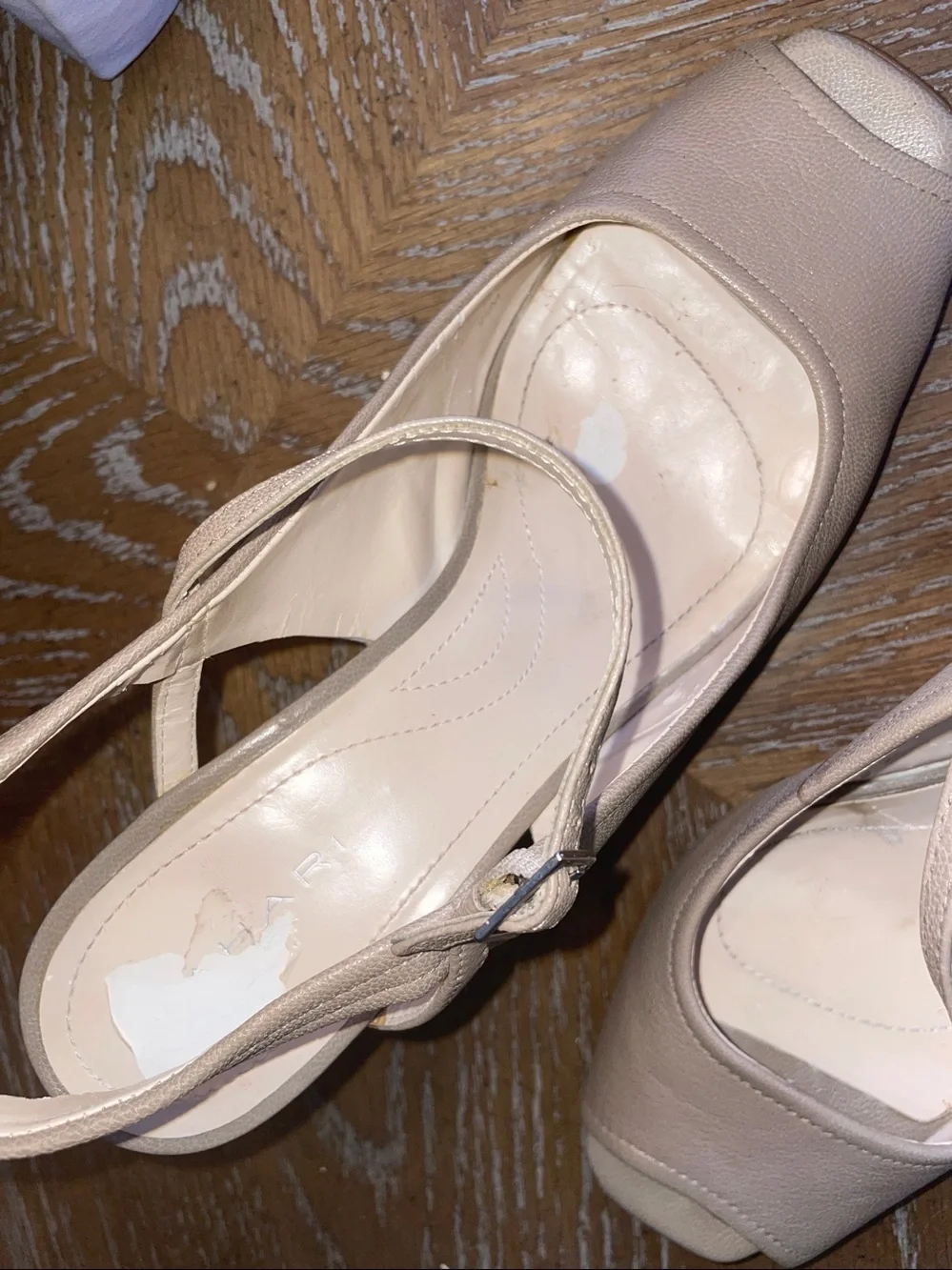 Tahari open toe sling back wedge